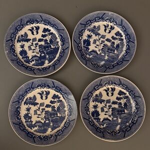 Vintage set (4) Blue Willow Blue/White Decorative Plates